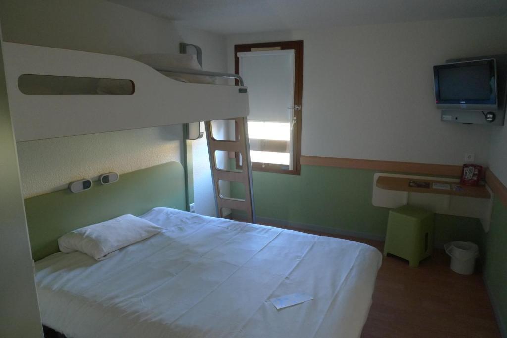 Ibis Budget Sud A9/a61 Hotel