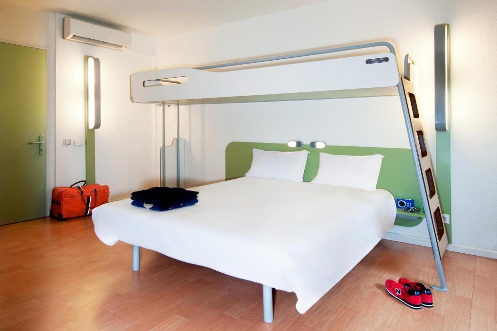 Ibis Budget Sud A9/a61 Hotel 2*